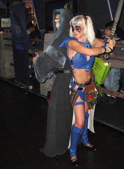 gc2008_sacred2characters 2008: Leipziger Messe kampfbereit
